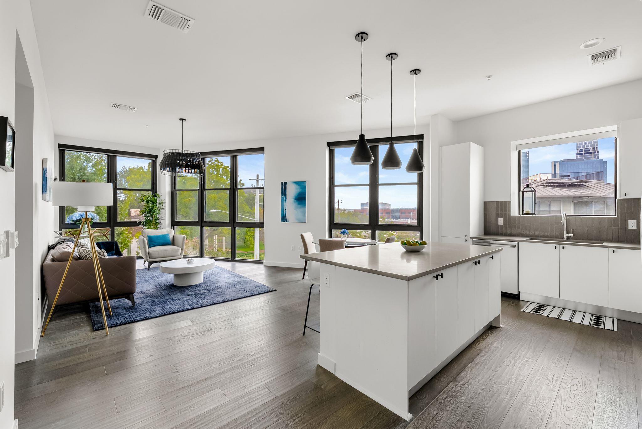 Listing photo 1 of 800  Embassy Dr  #337