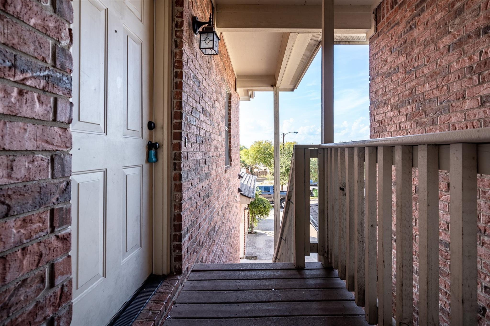 Listing photo 1 of 311  Rawhide Loop