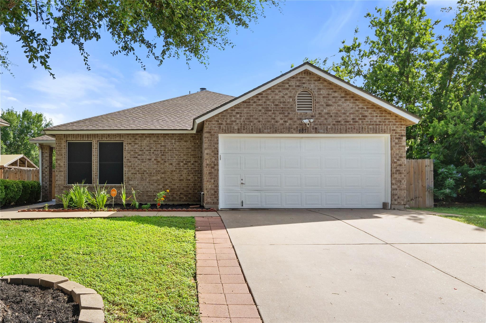 Listing photo 1 of 809  Betterman Dr