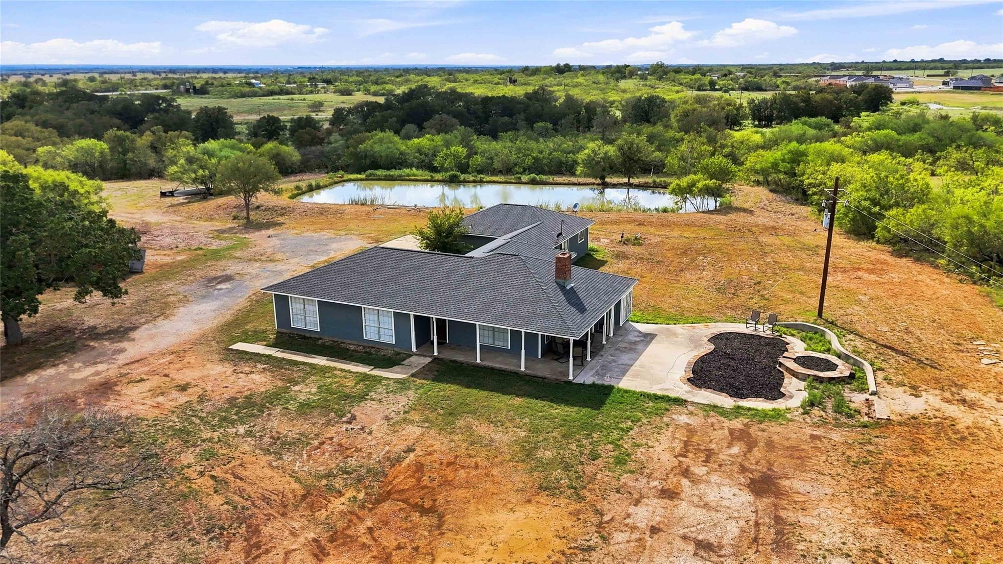 Listing photo 1 of 1871  Bridle Path Rd