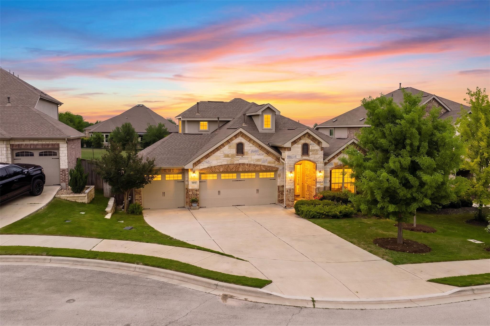 Listing photo 1 of 5012  Yucca Bloom Dr