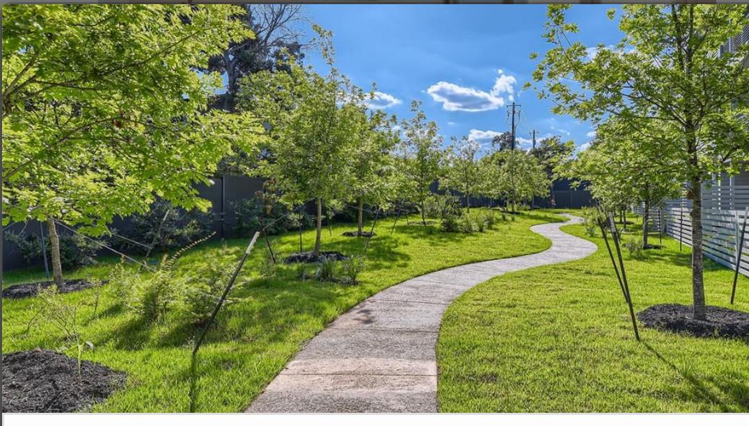 Listing photo 1 of 4004  Banister Ln  #106