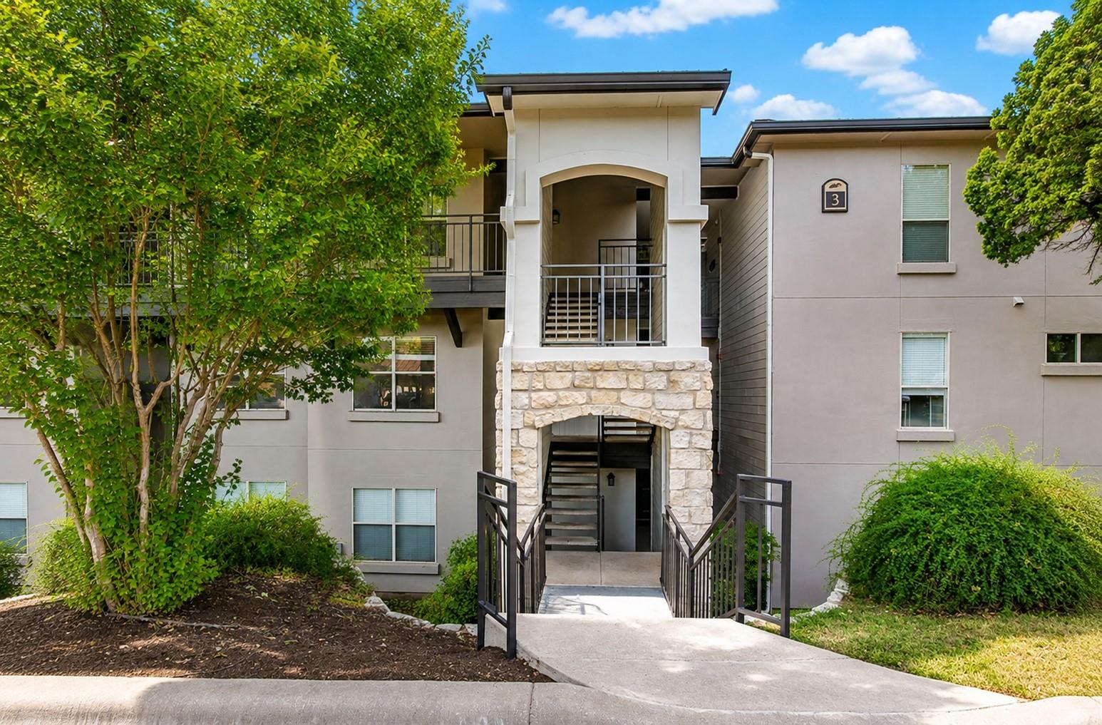 Listing photo 1 of 6000  Shepherd Mountain Cv  #315