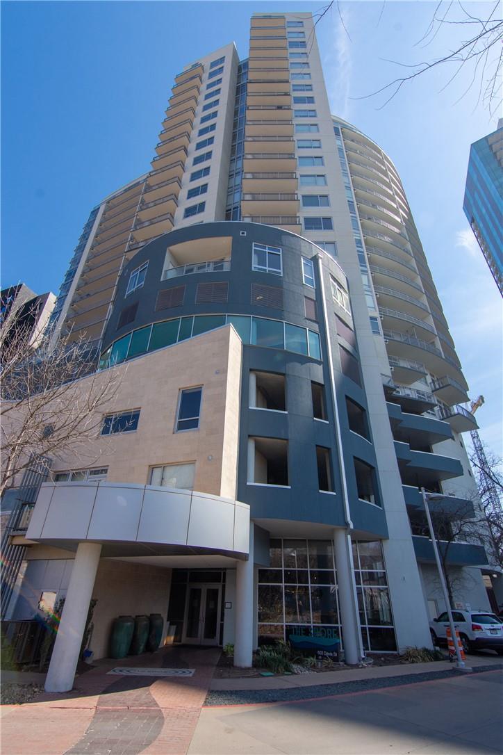 Soaring modern architecture defines this contempo