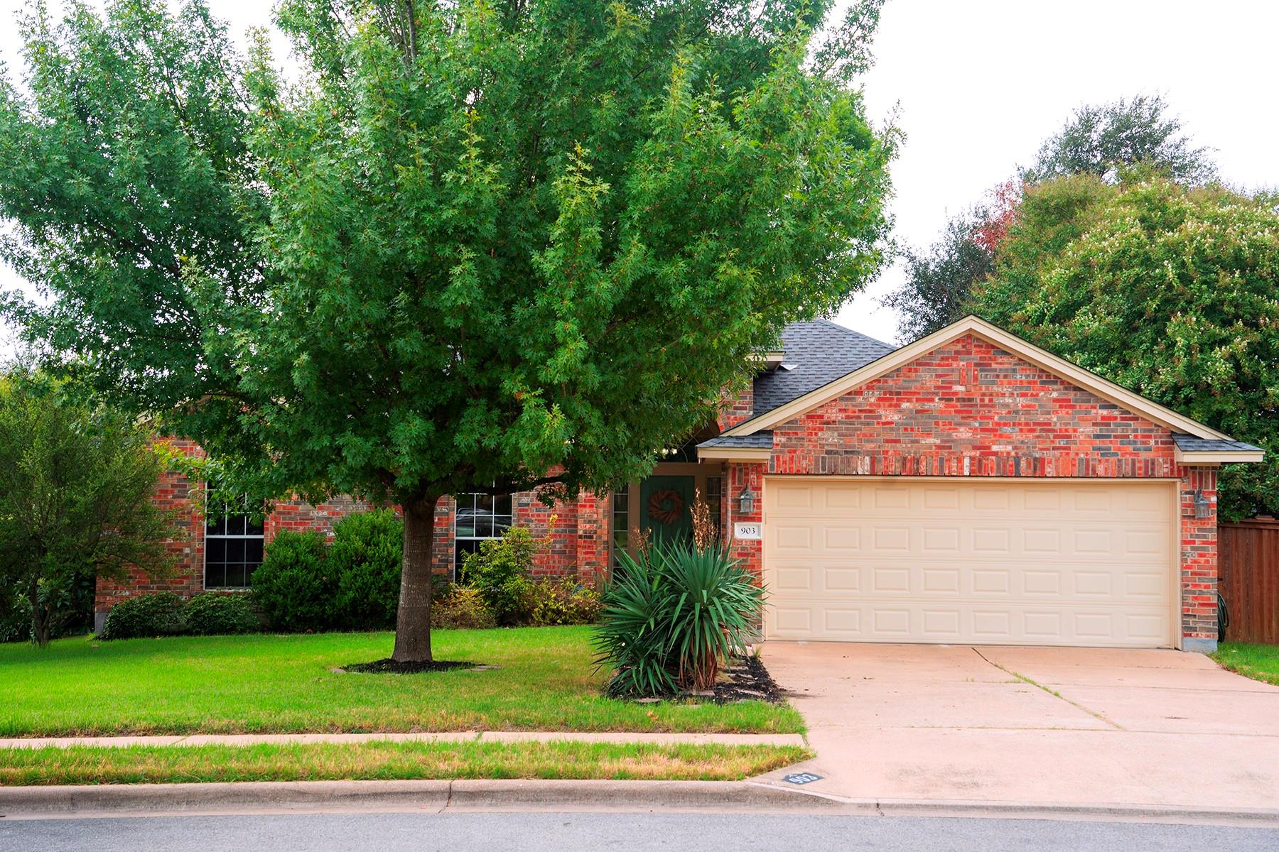 Listing photo 1 of 903  Ambrose Dr