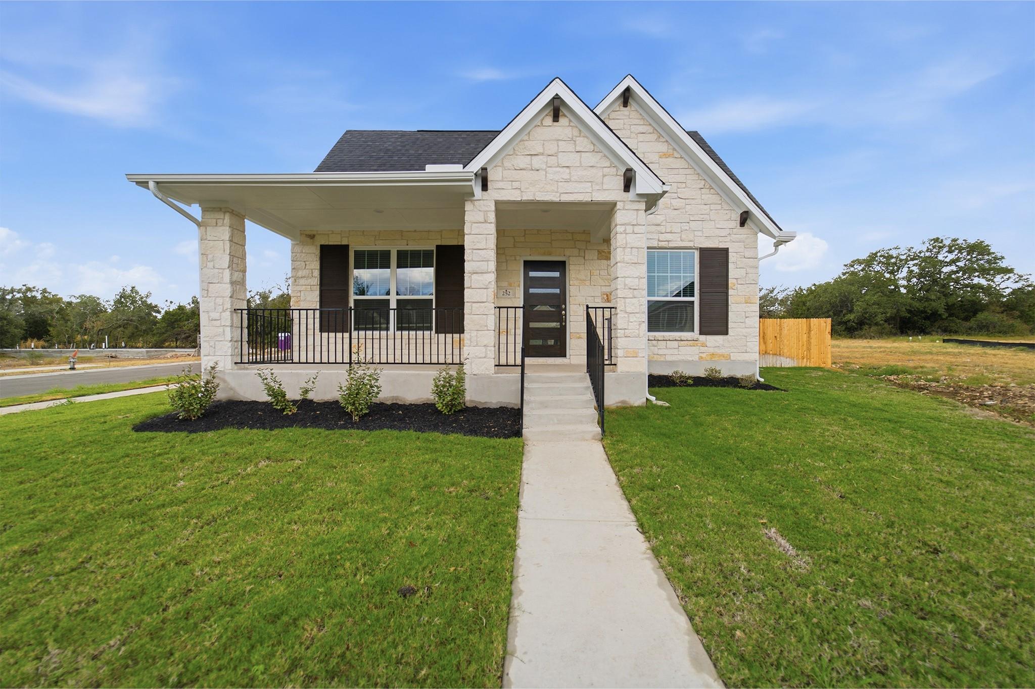 252  Villars Dr 매물 사진 1