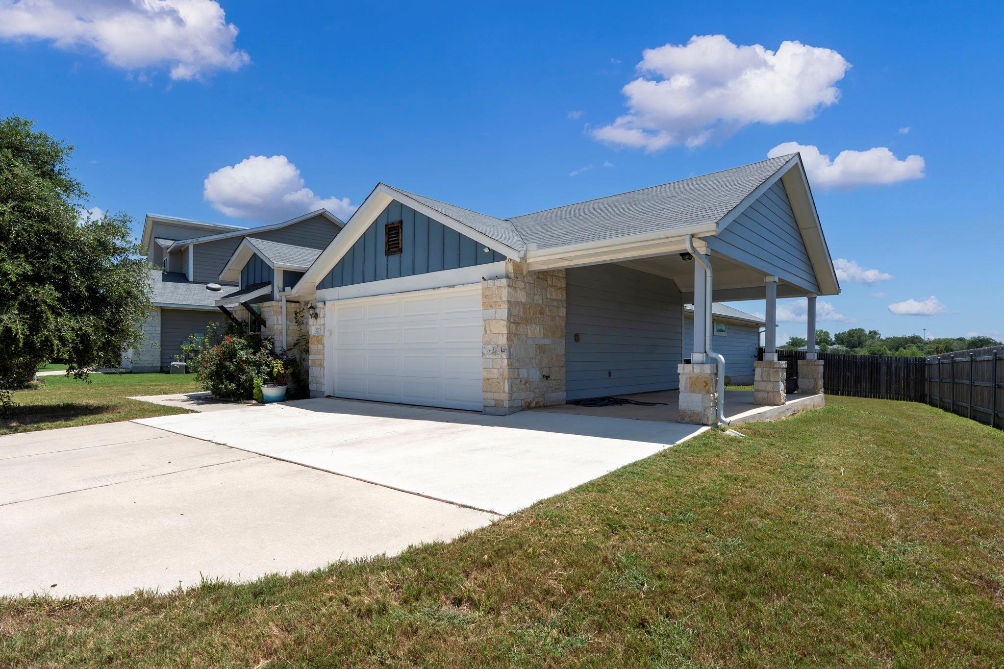 Listing photo 1 of 205  Four Star Dr