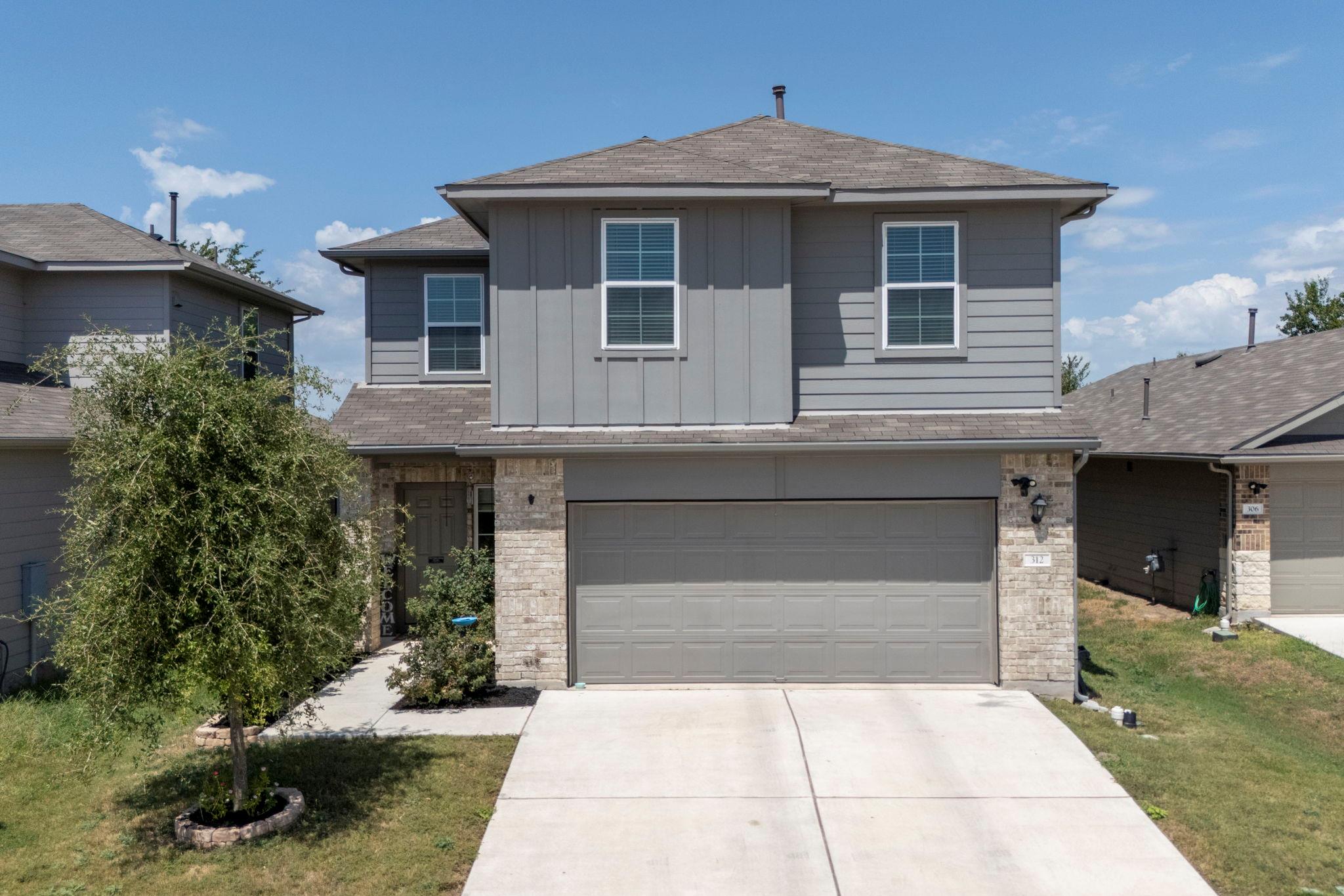 Listing photo 1 of 312  Sickle Loop