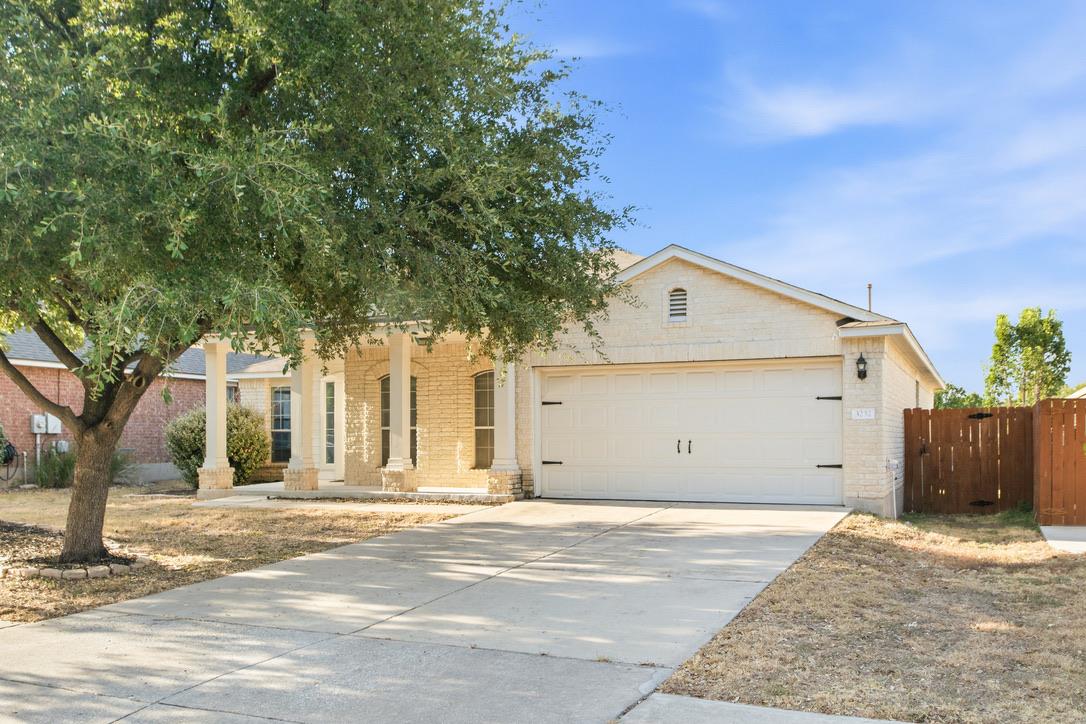 Listing photo 1 of 3232  Clinton Pl