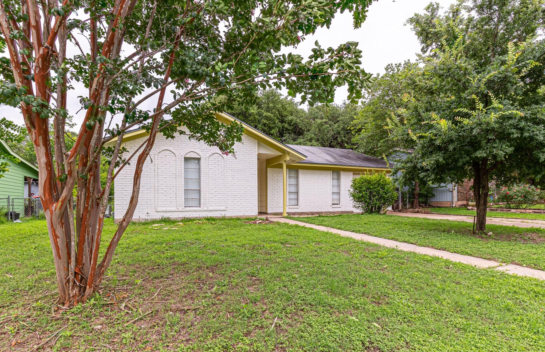 Listing photo 1 of 5905  Cedardale Dr