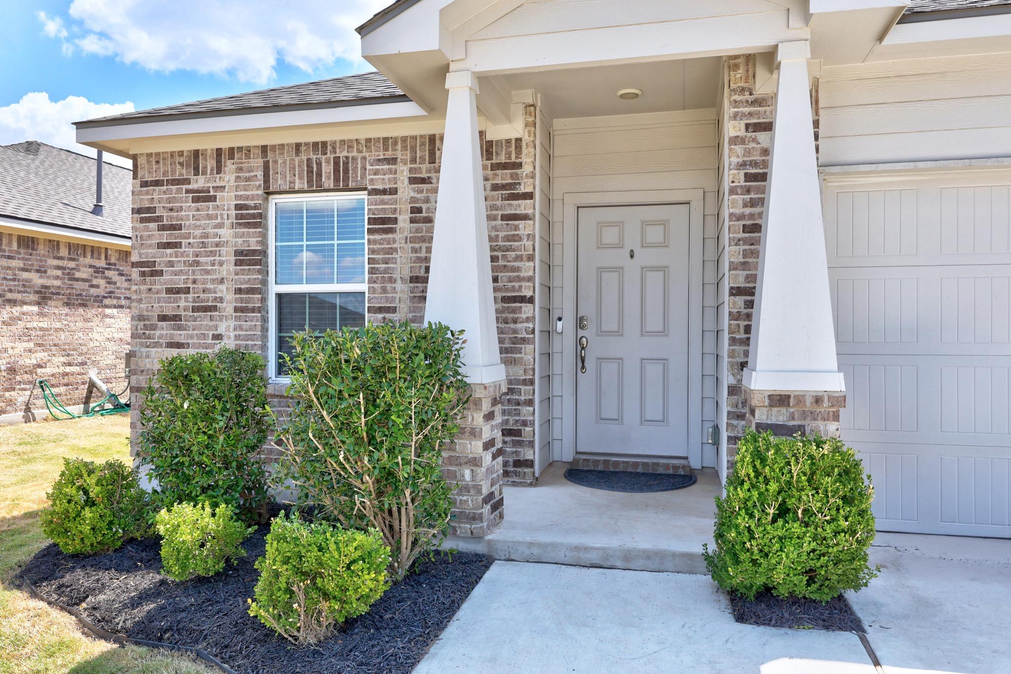 Listing photo 1 of 1233  WhippleTree Trl