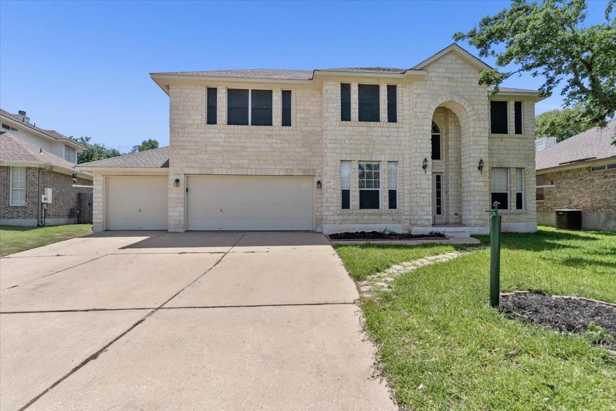 Listing photo 1 of 207  Colby Ln