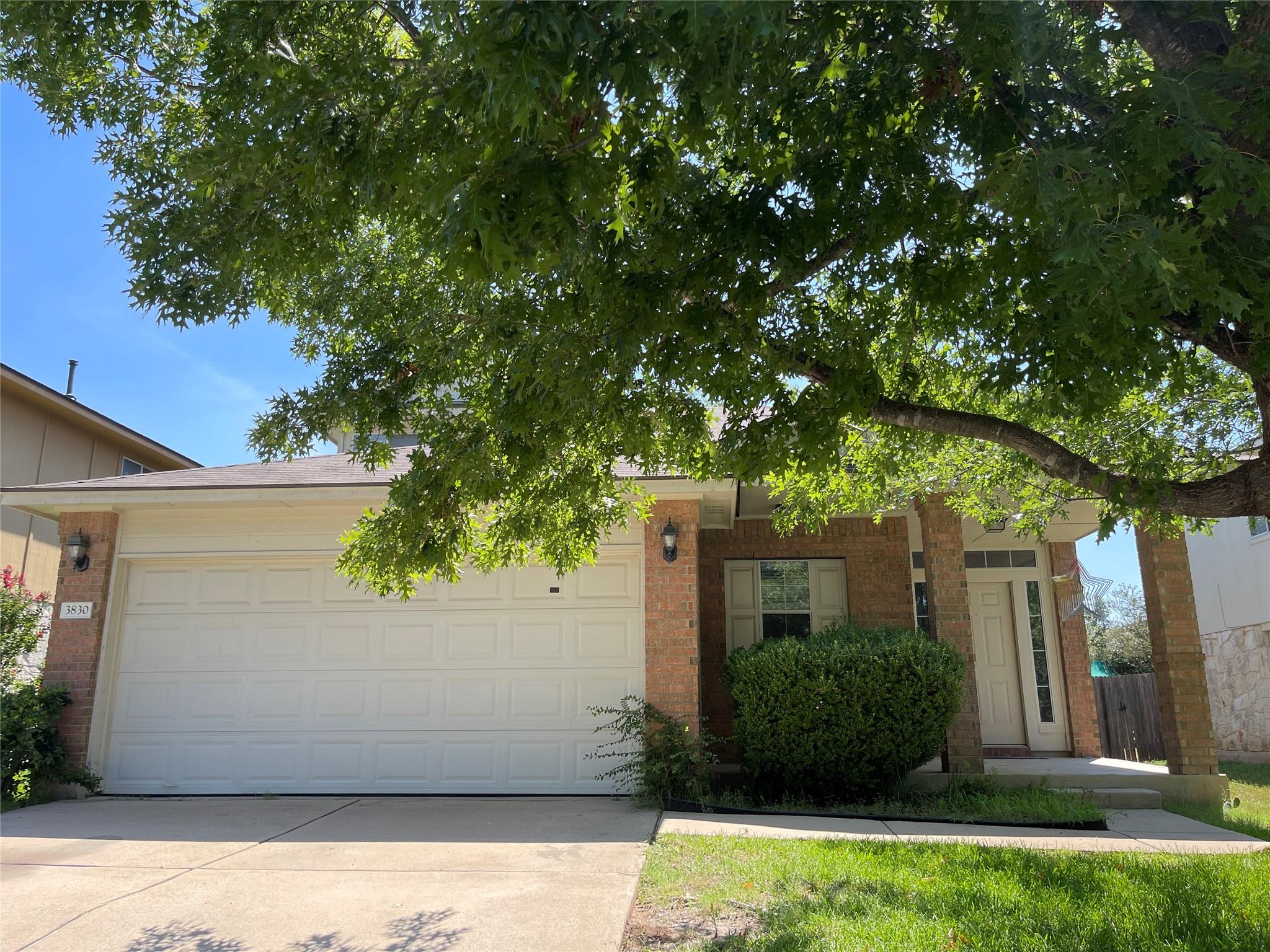 Listing photo 1 of 3830  Castle Rock Cv