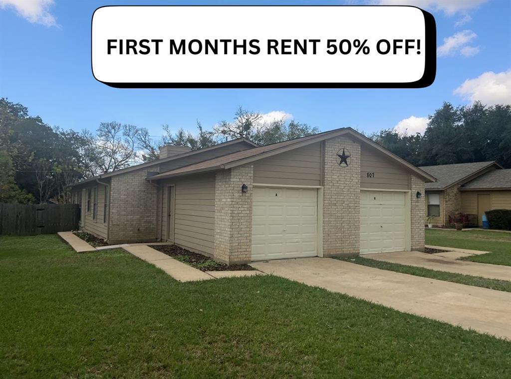 Listing photo 1 of 807  Lloyd Ln  #A