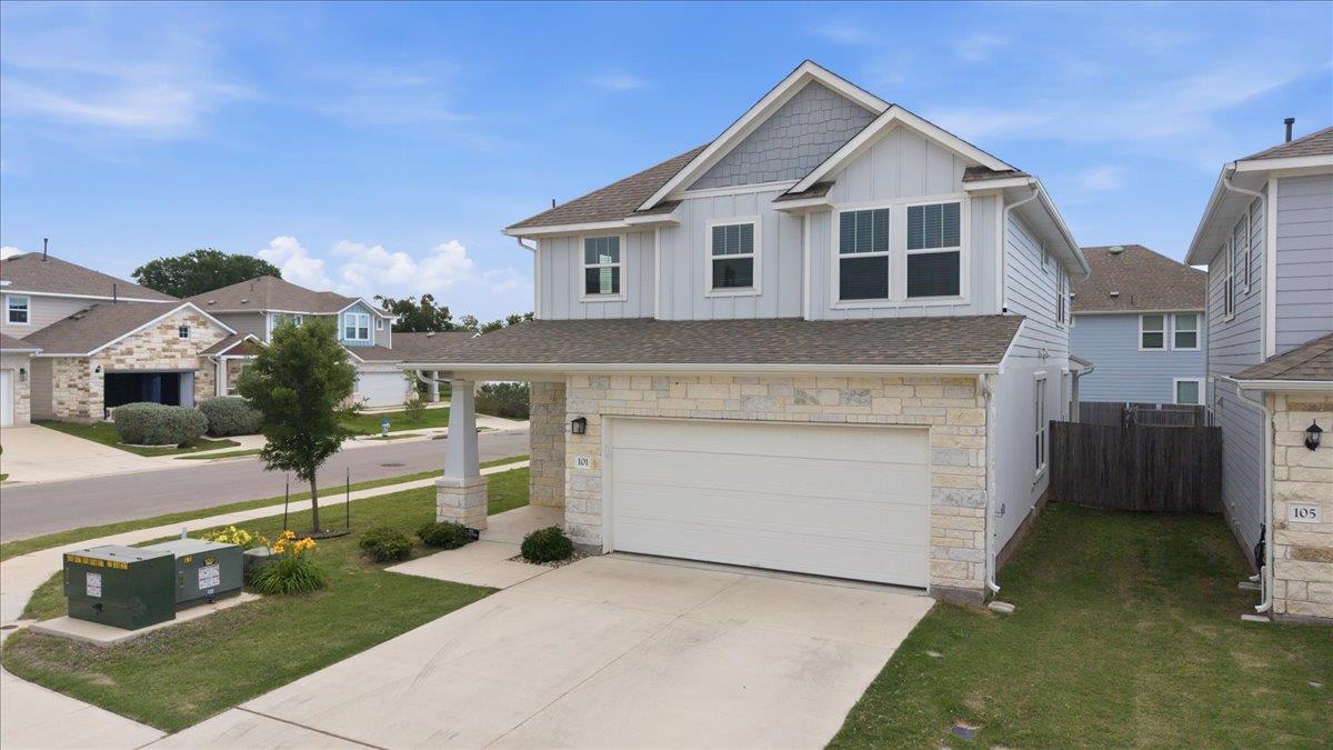 Listing photo 1 of 101  Free Stone Dr