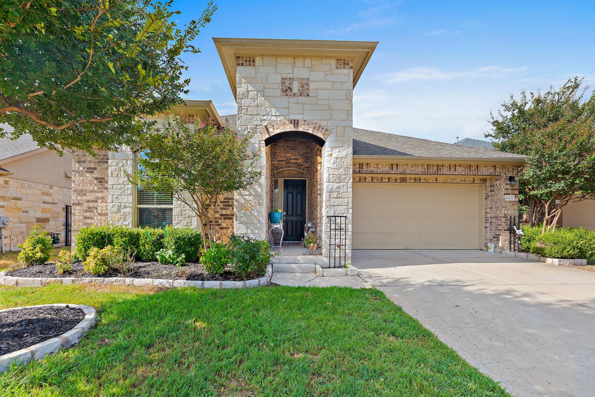Listing photo 1 of 16521  Pallazo Dr
