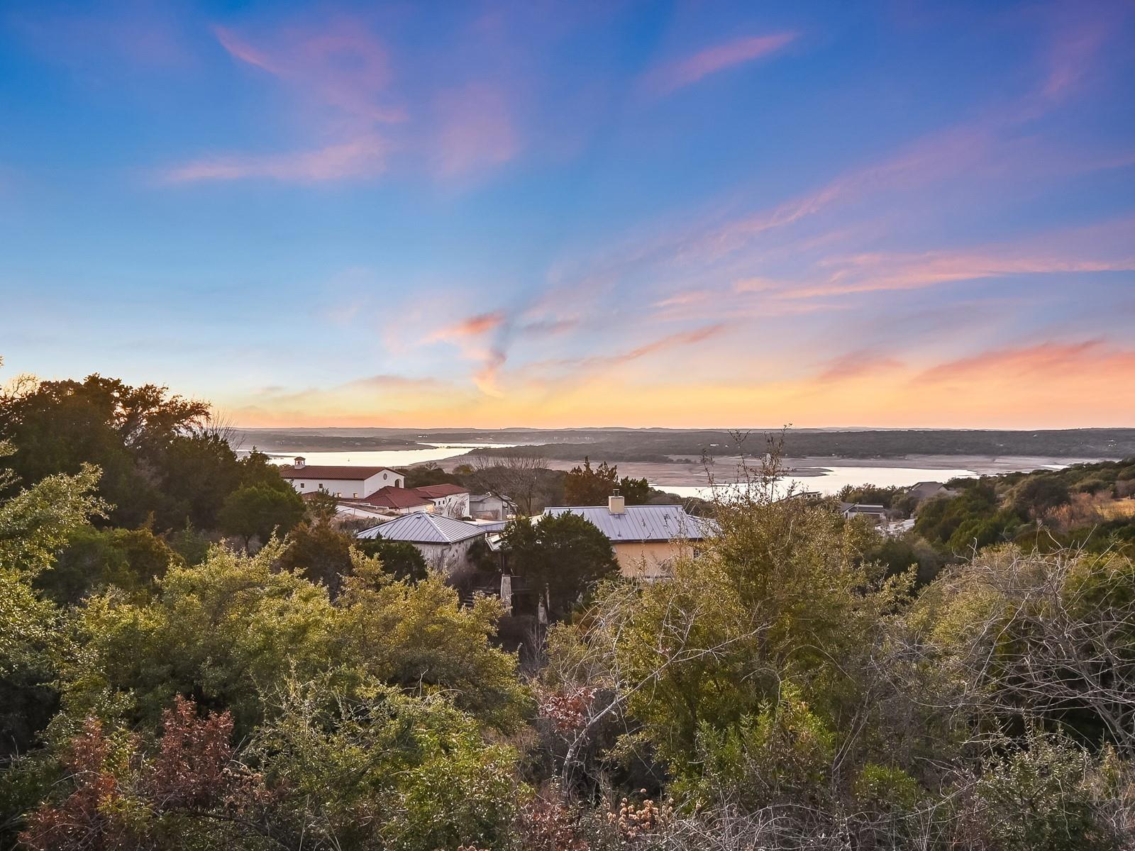 Listing photo 1 of 15505  Pescado Cir