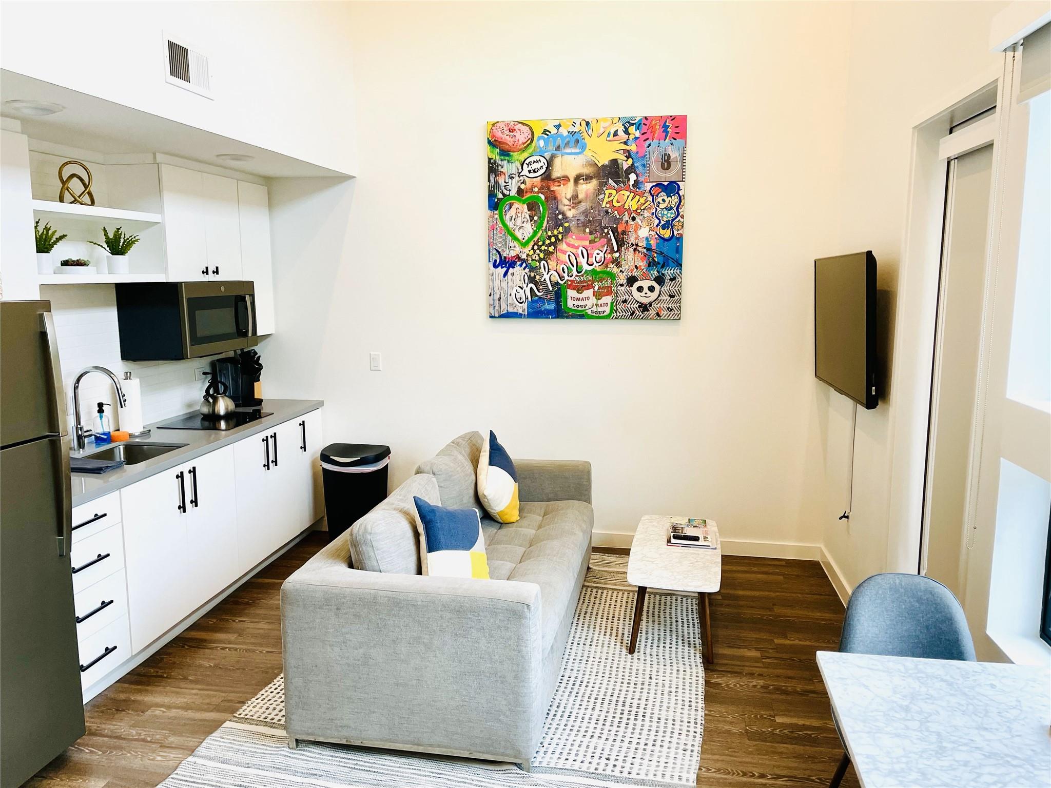 Listing photo 1 of 49  Navasota St  #201