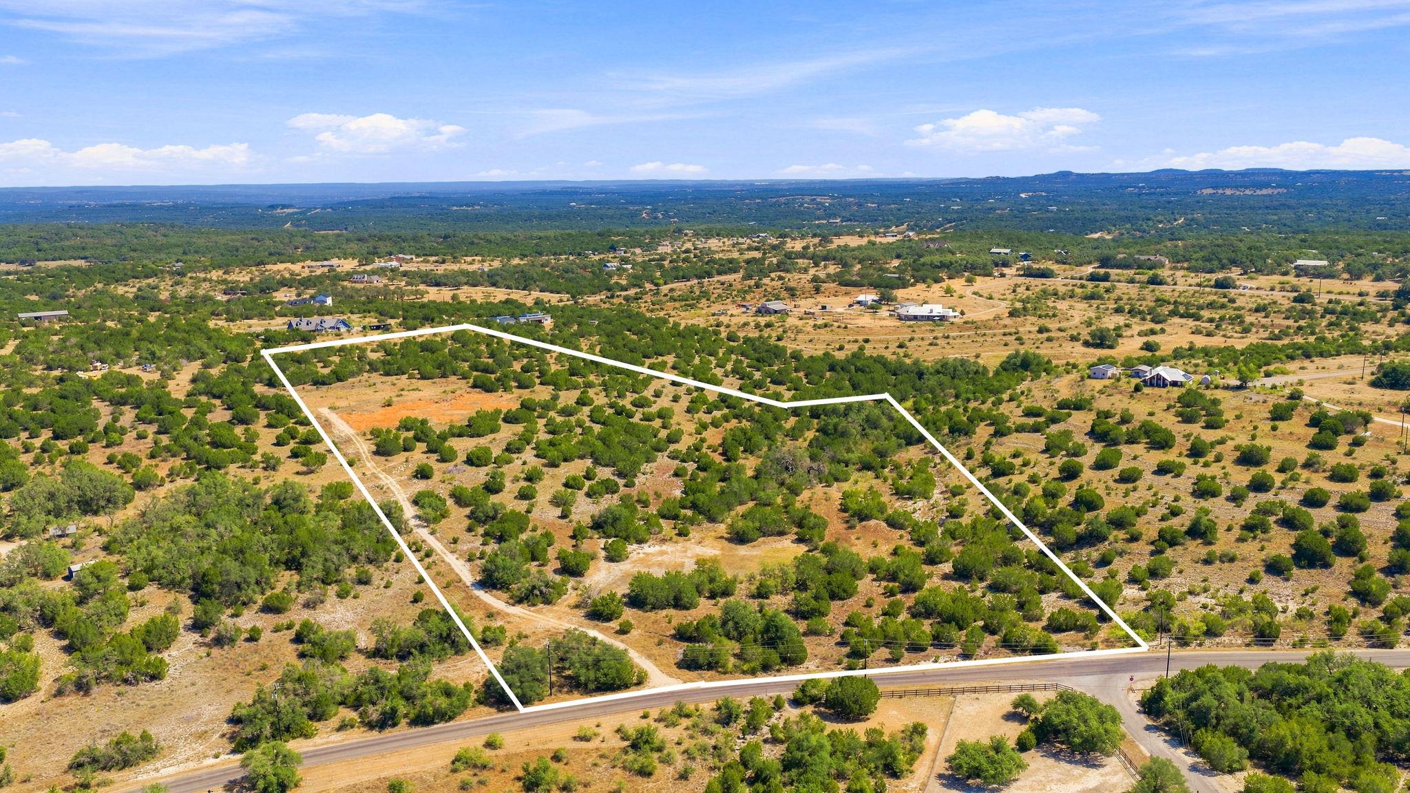 Listing photo 1 of 640  Sycamore Creek Dr