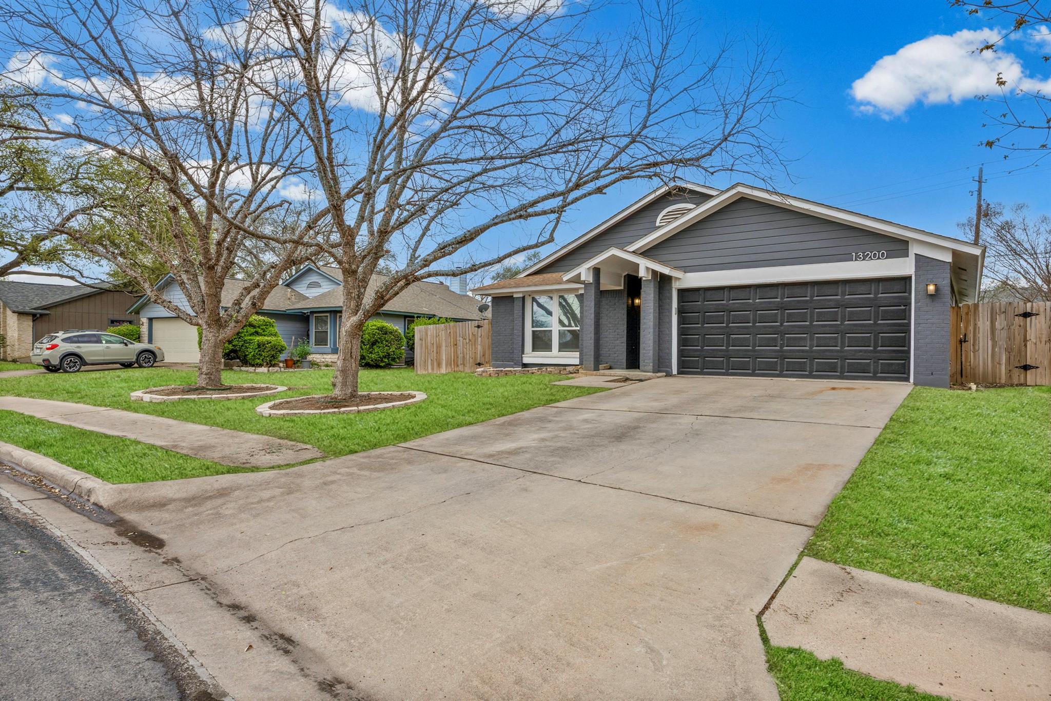 Listing photo 1 of 13200  Elysian Fields Cv