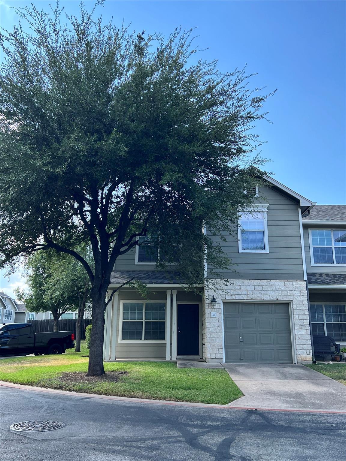 Listing photo 1 of 2632  Century Park Blvd  #32