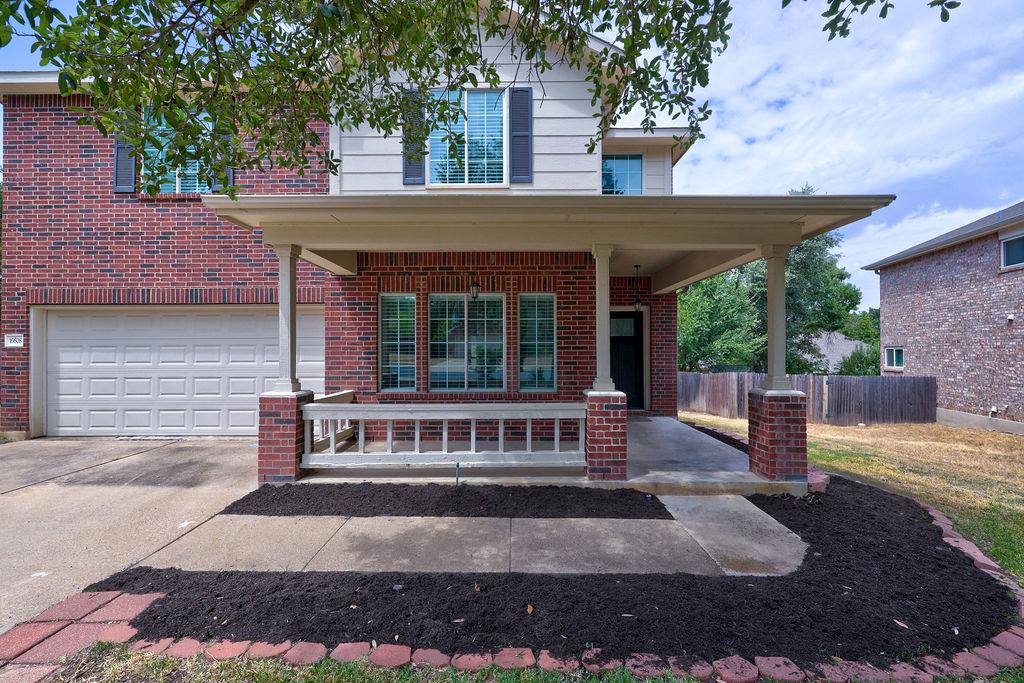 Listing photo 1 of 16608  Shipshaw River Dr