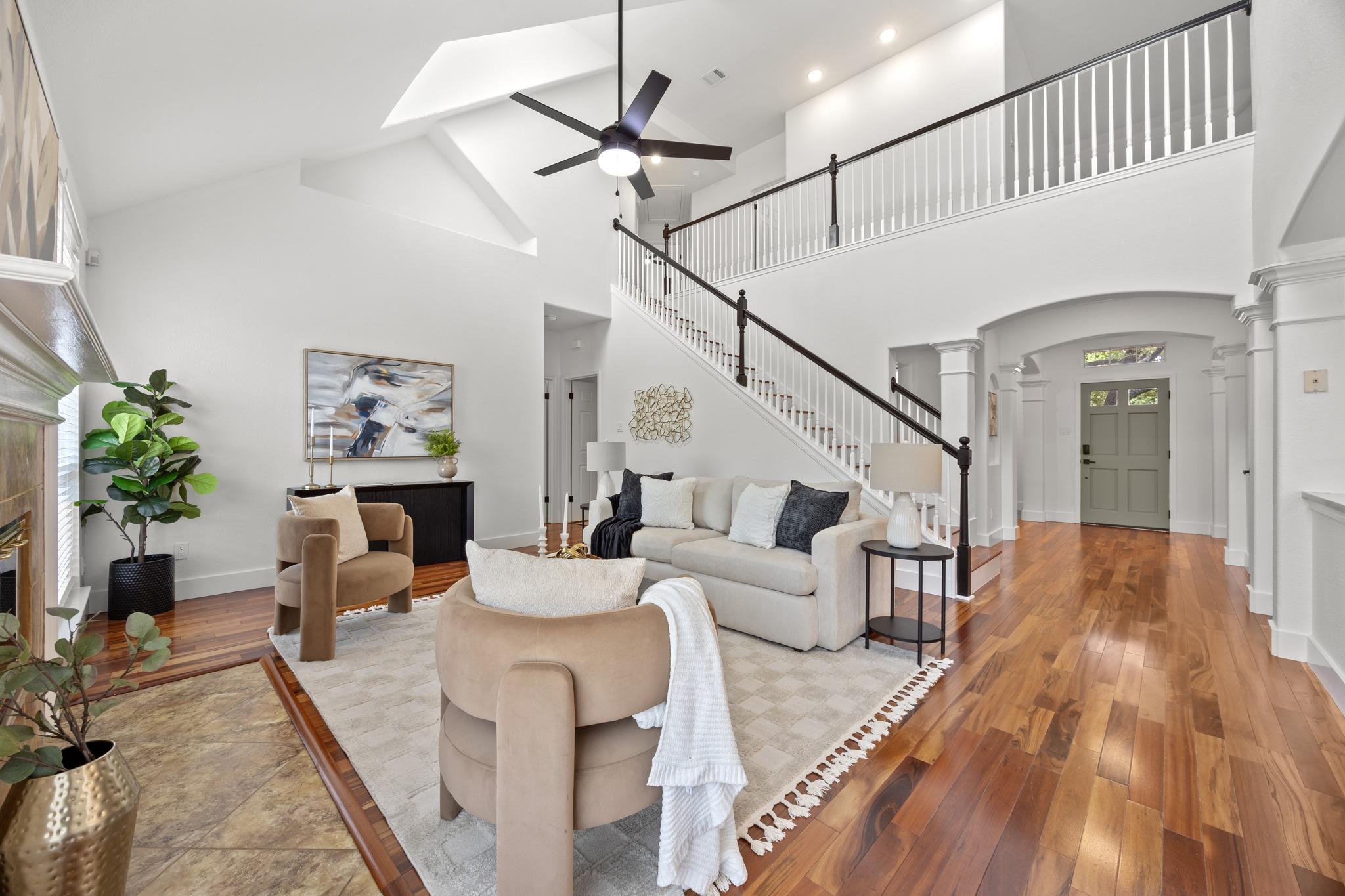 Listing photo 1 of 1245  Lacey Oak Loop