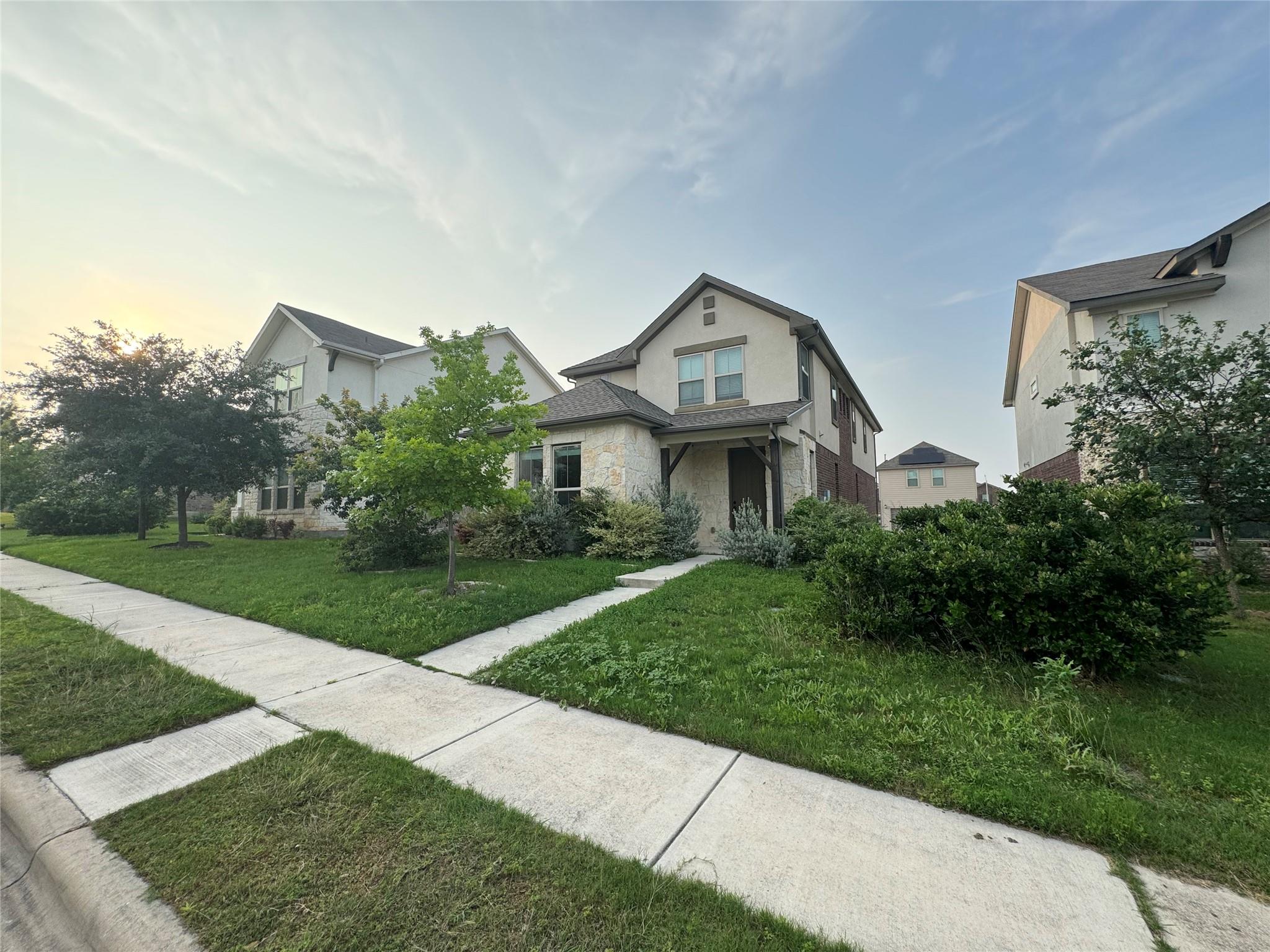 Listing photo 1 of 2916  Cotton Gin Dr
