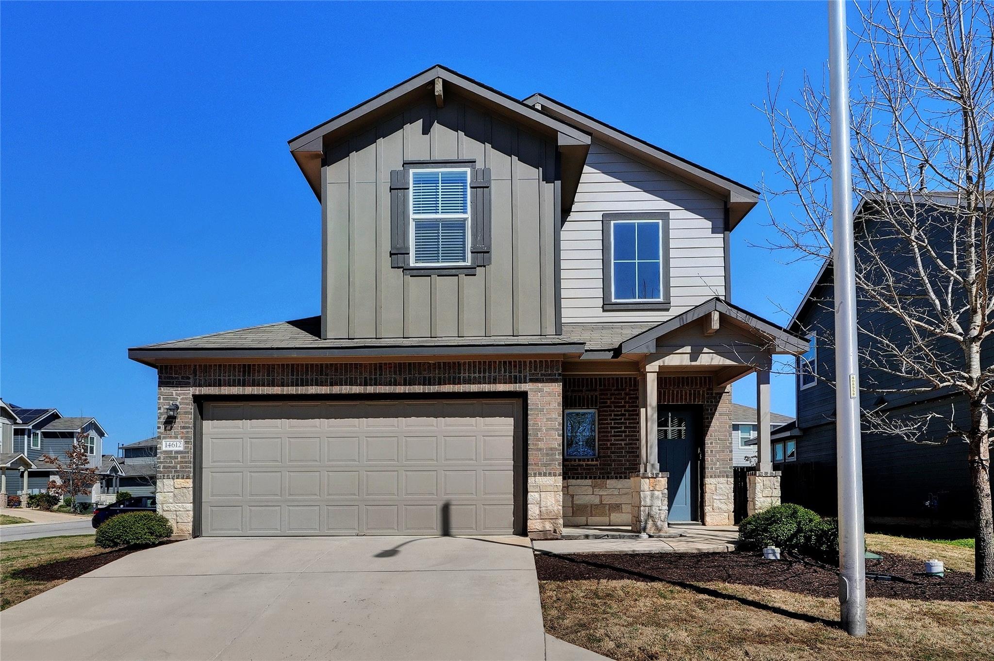 Listing photo 1 of 14612  Frankel Loop