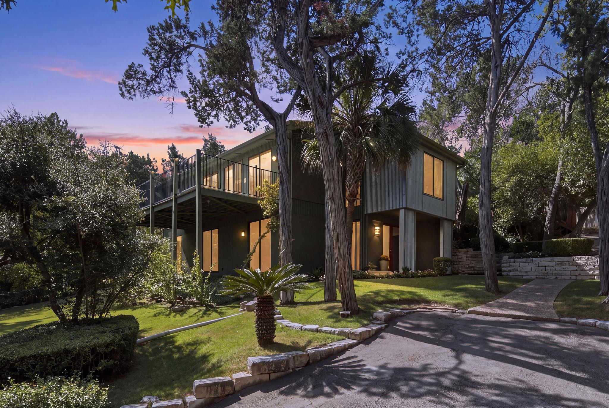 Listing photo 1 of 515  YAUPON VALLEY Rd