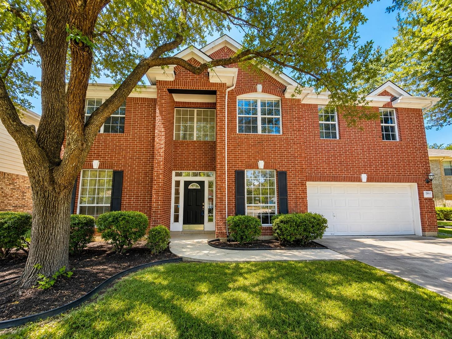 Listing photo 1 of 16827  Tortoise St