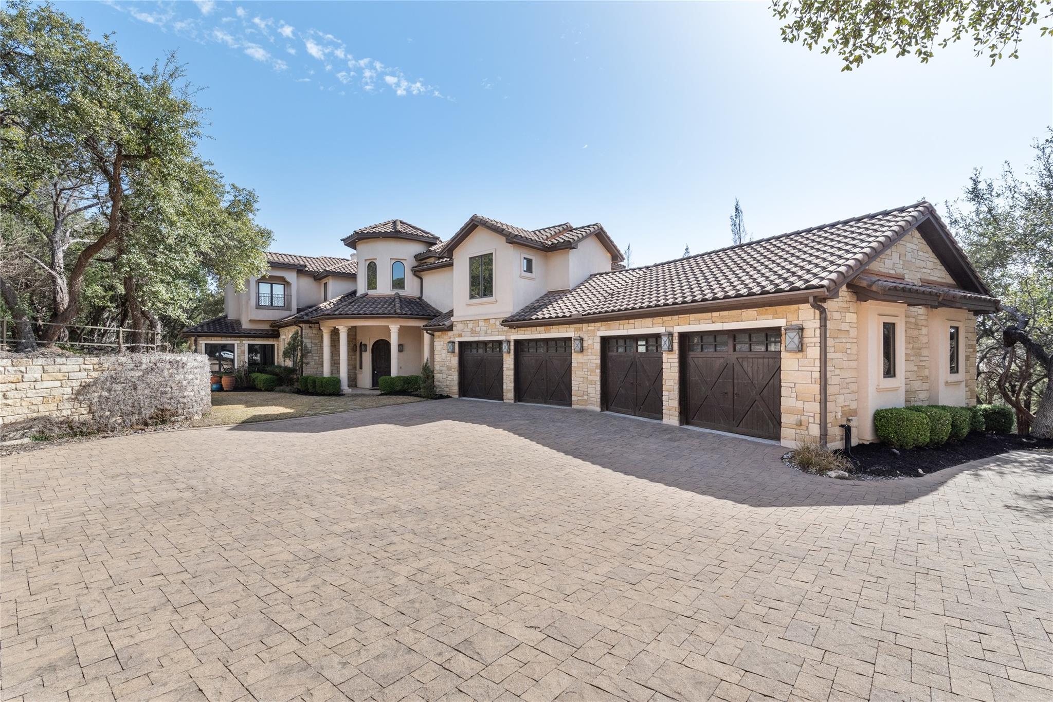 Listing photo 1 of 303  Camino Arbolago St