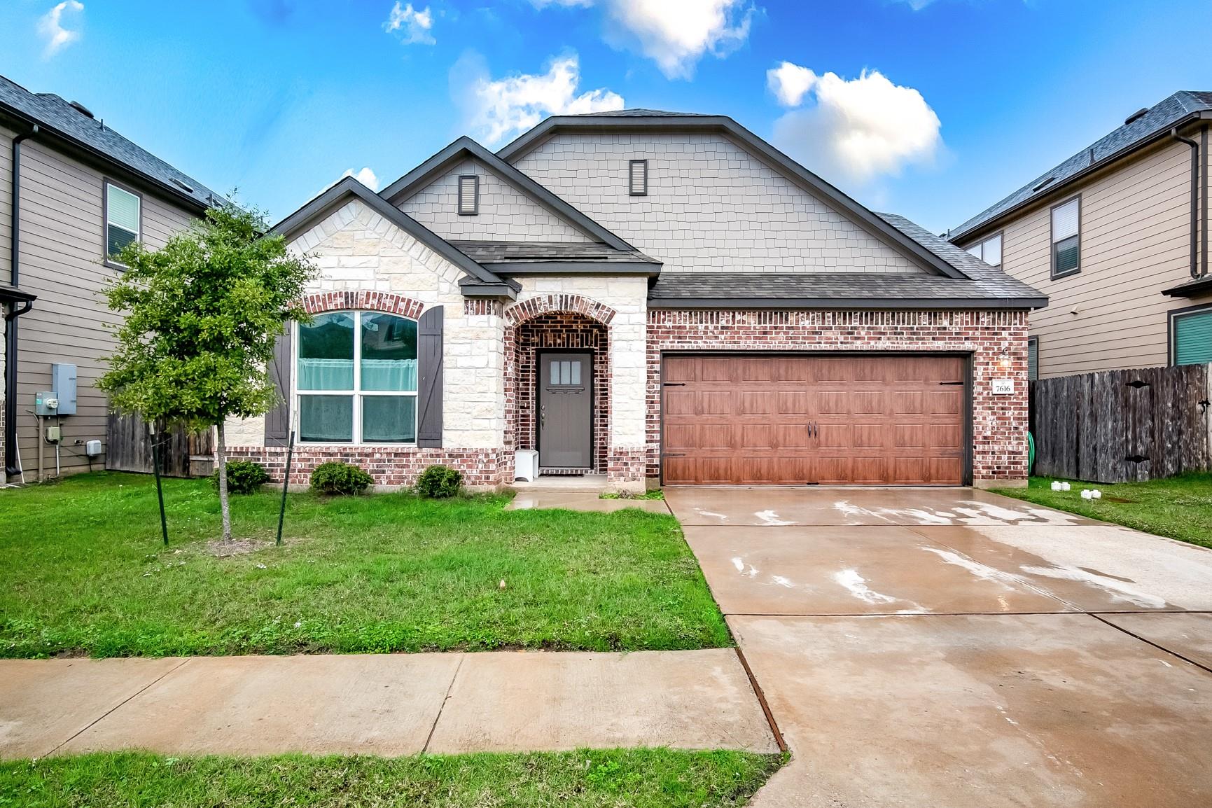 Listing photo 1 of 7616  Groundhog Way