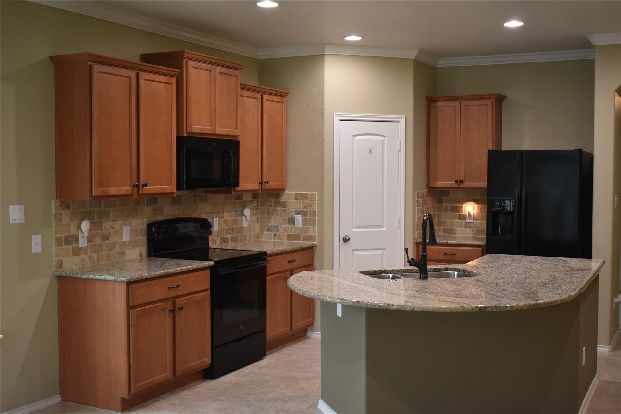 Listing photo 1 of 233  Eagle Owl Loop