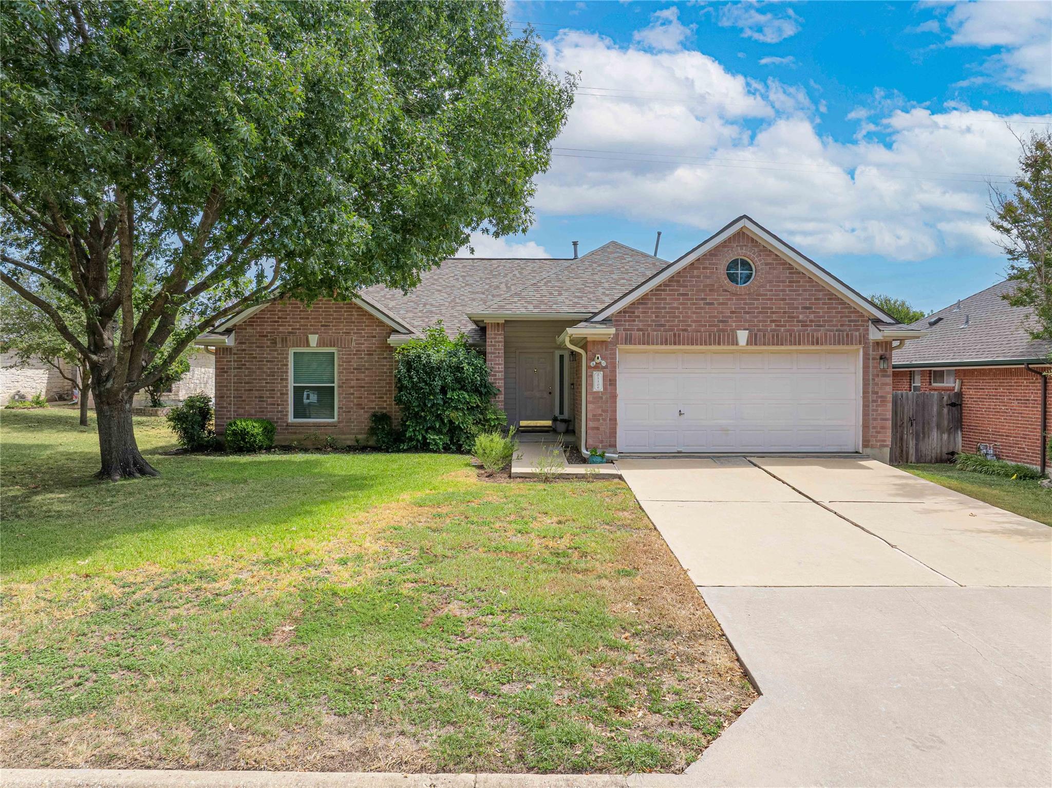 Listing photo 1 of 1106  Willow Creek Dr