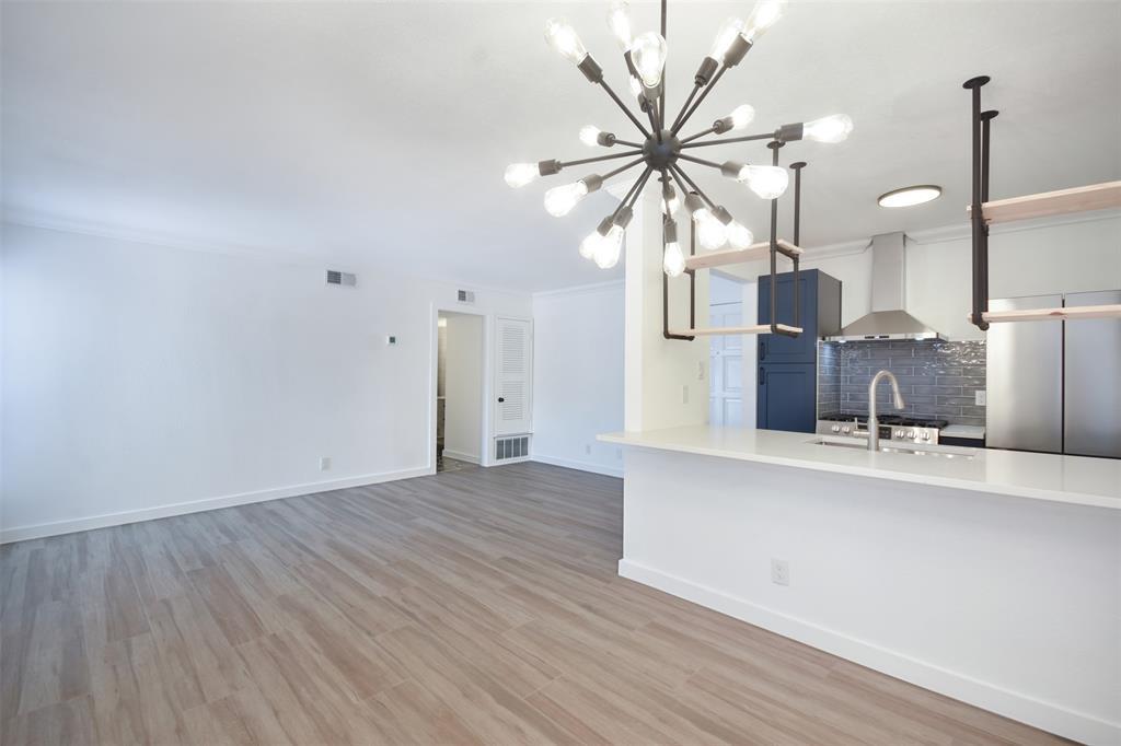 Listing photo 1 of 3431  North Hills Dr  #126