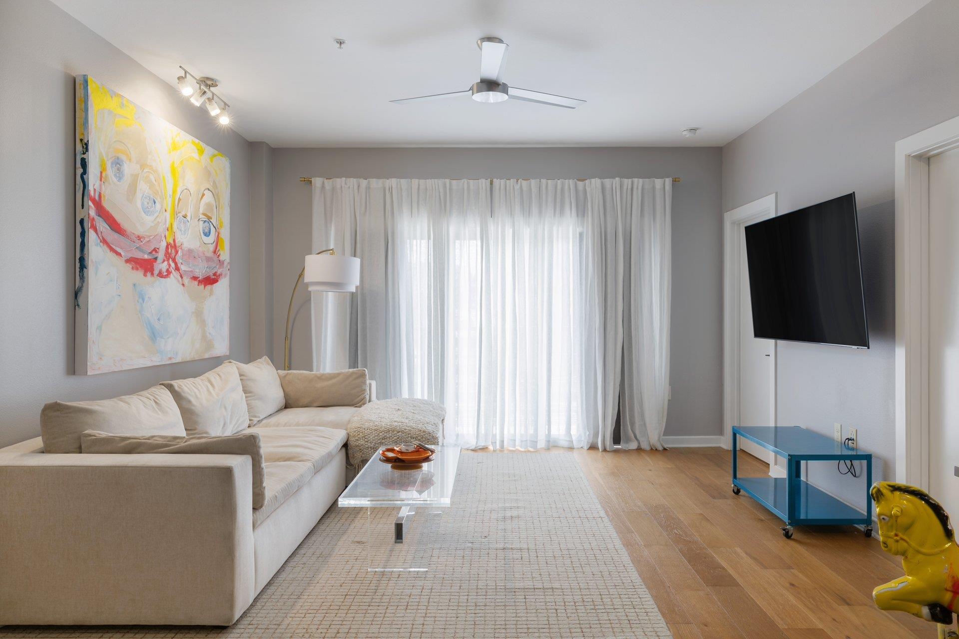 Listing photo 1 of 3600 S Lamar Blvd  #116