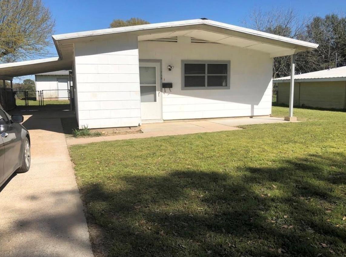 Listing photo 1 of 718  Hogan Dr