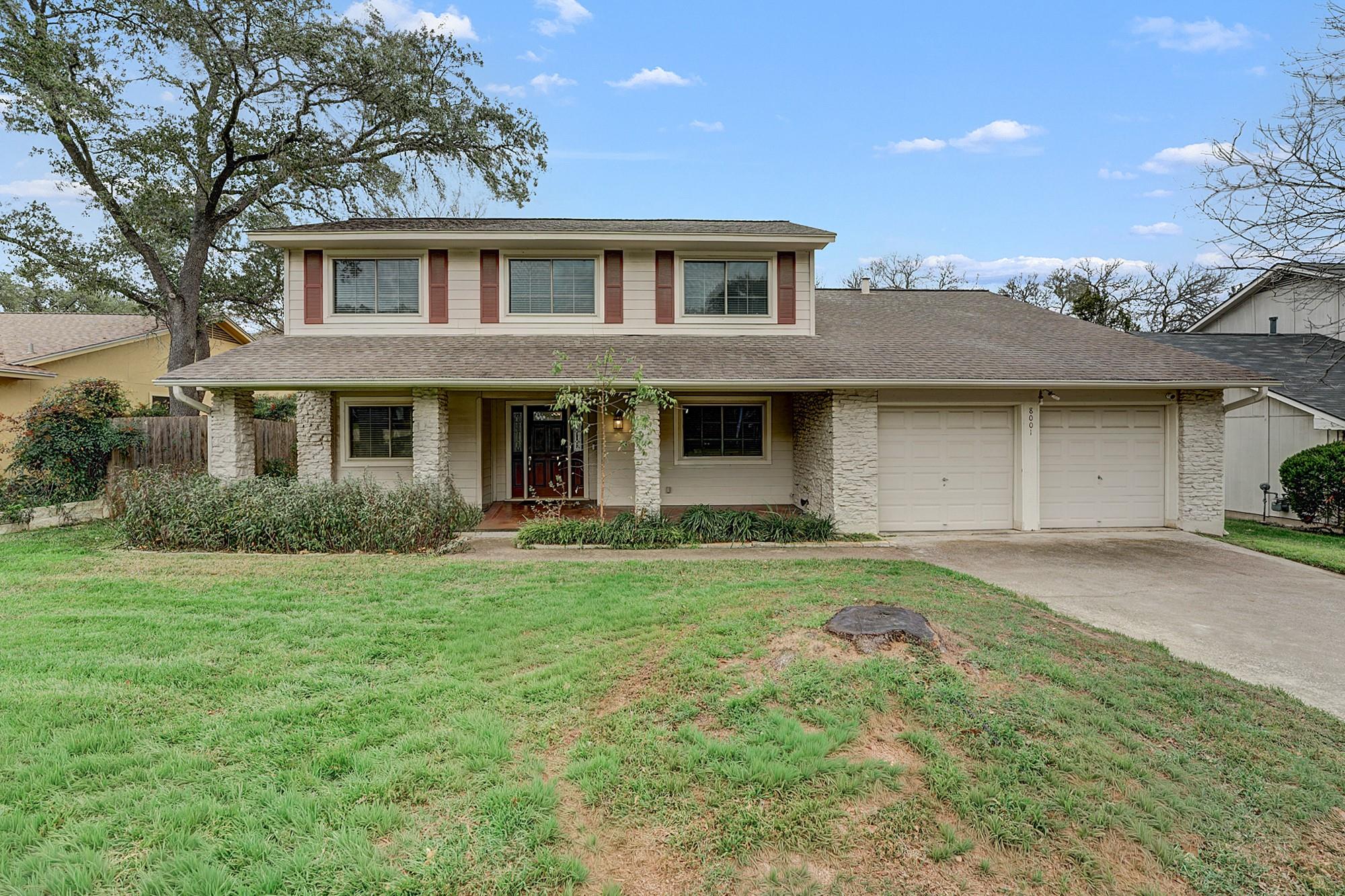 Listing photo 1 of 8001  Manassas Dr