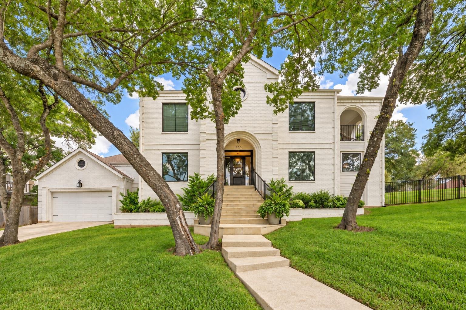 Listing photo 1 of 1603  Falcon Ledge Dr
