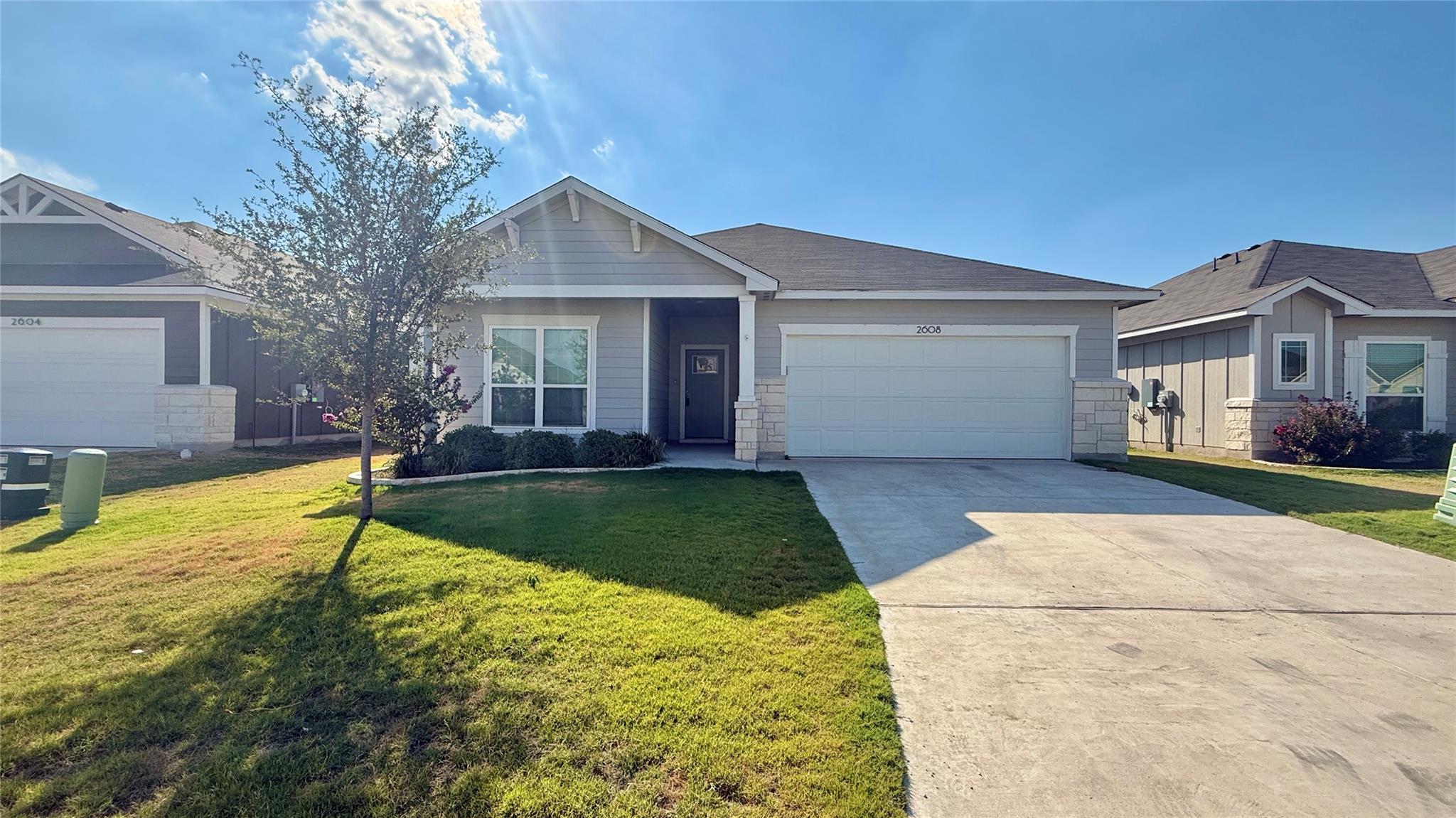 Listing photo 1 of 2608  Wasilla Dr
