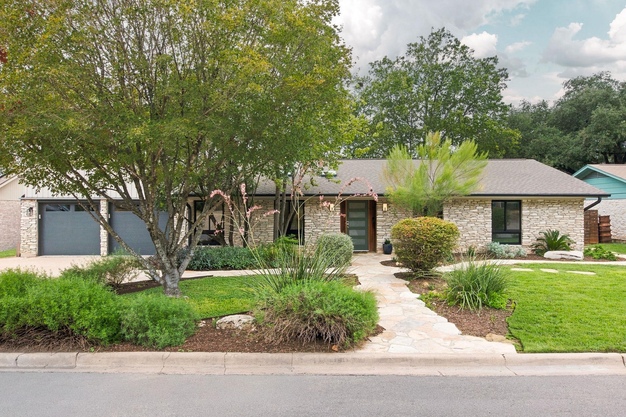 Listing photo 1 of 1806  Barton Pkwy