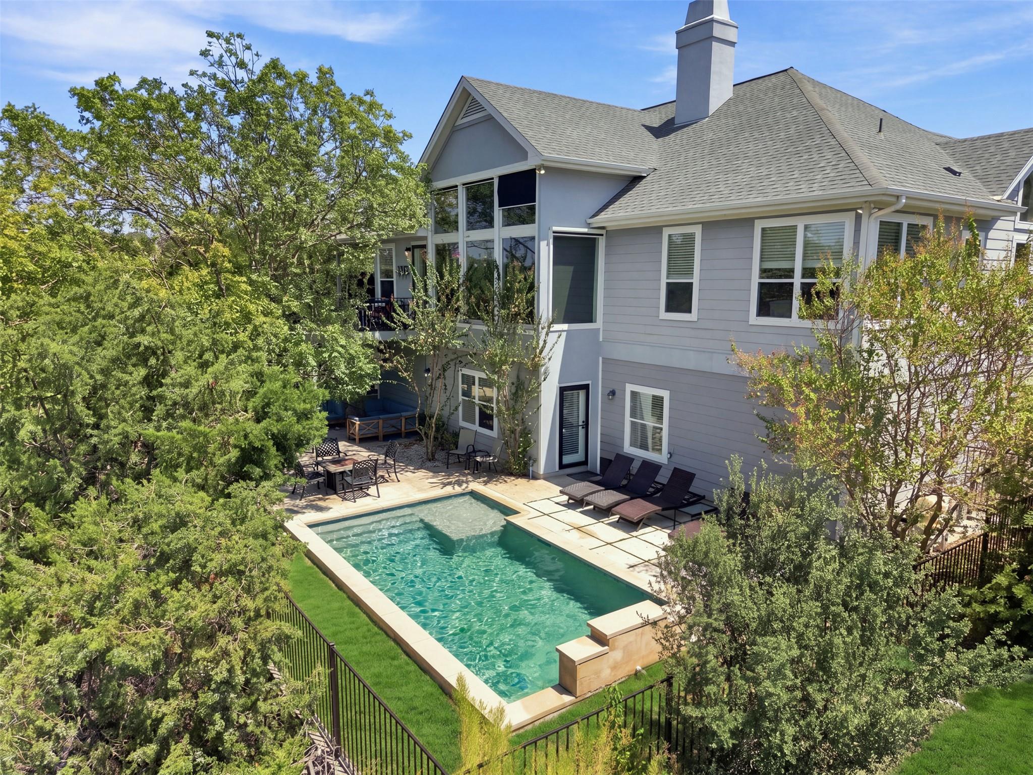 3300  Constitution Dr 매물 사진 1