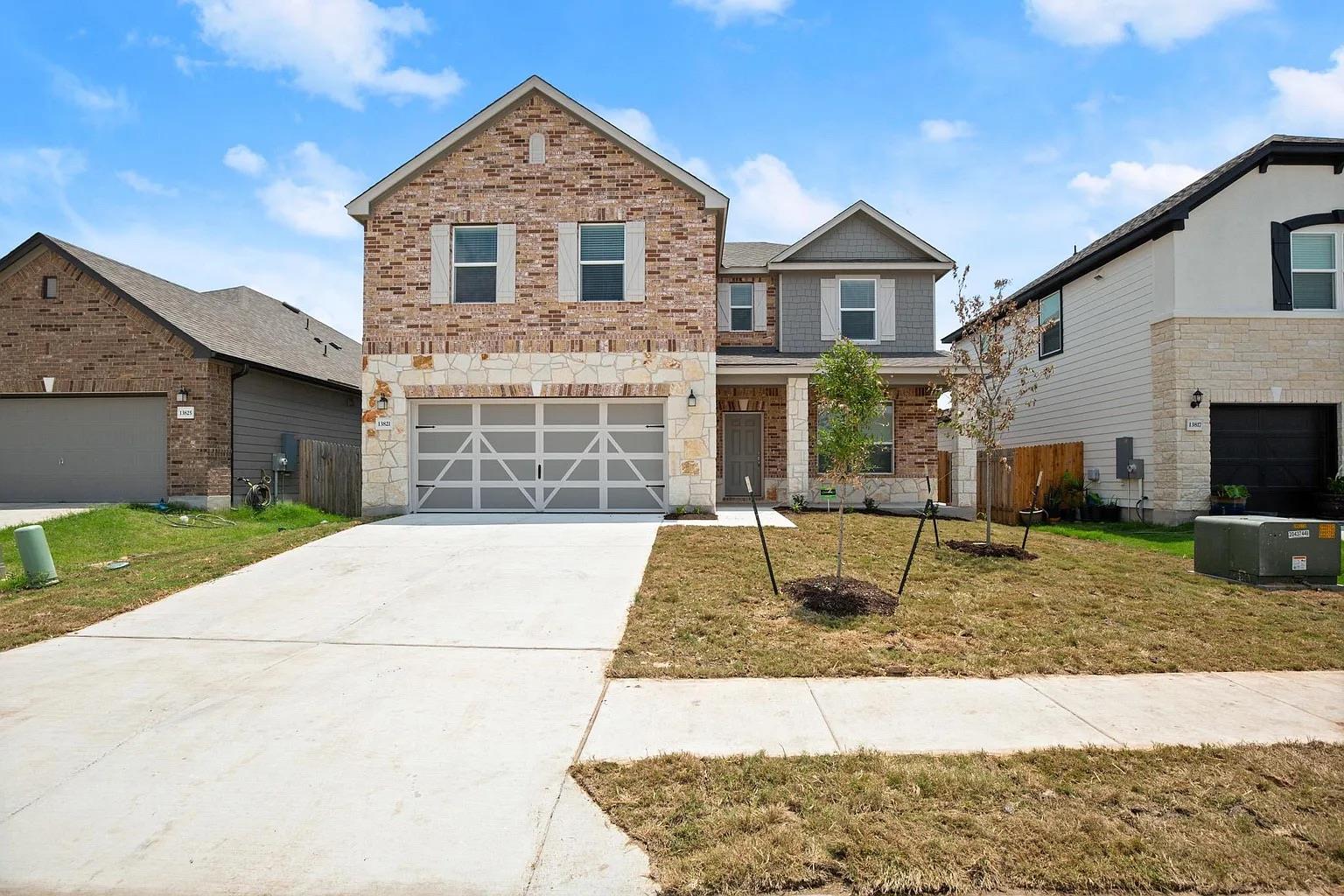 Listing photo 1 of 13821  Abraham Lincoln St