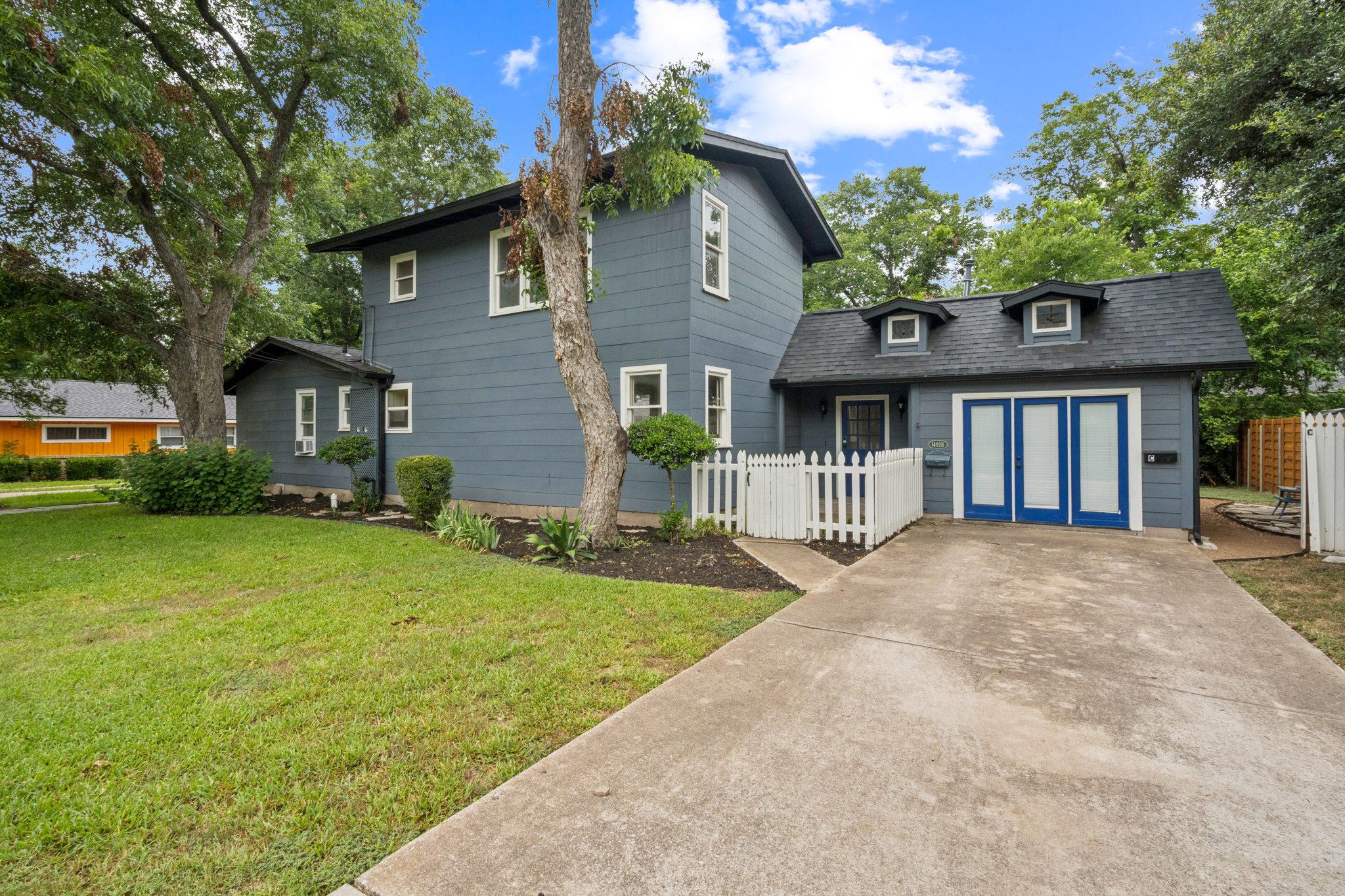 Listing photo 1 of 1402  Laurel St  #B