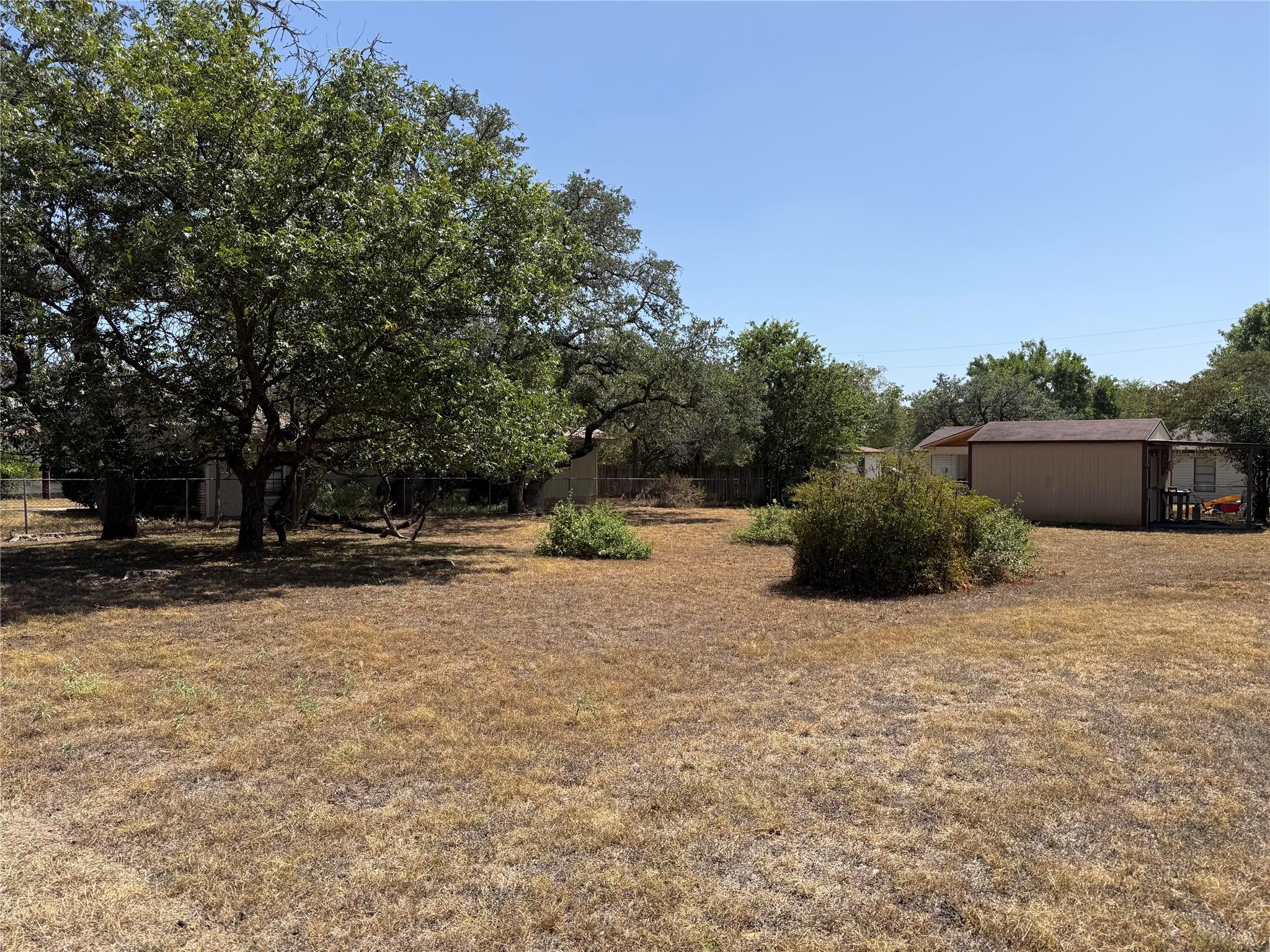 Listing photo 1 of TBD W Ash Dr