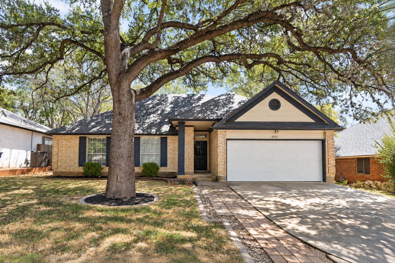 Listing photo 1 of 8001  Willet Trl