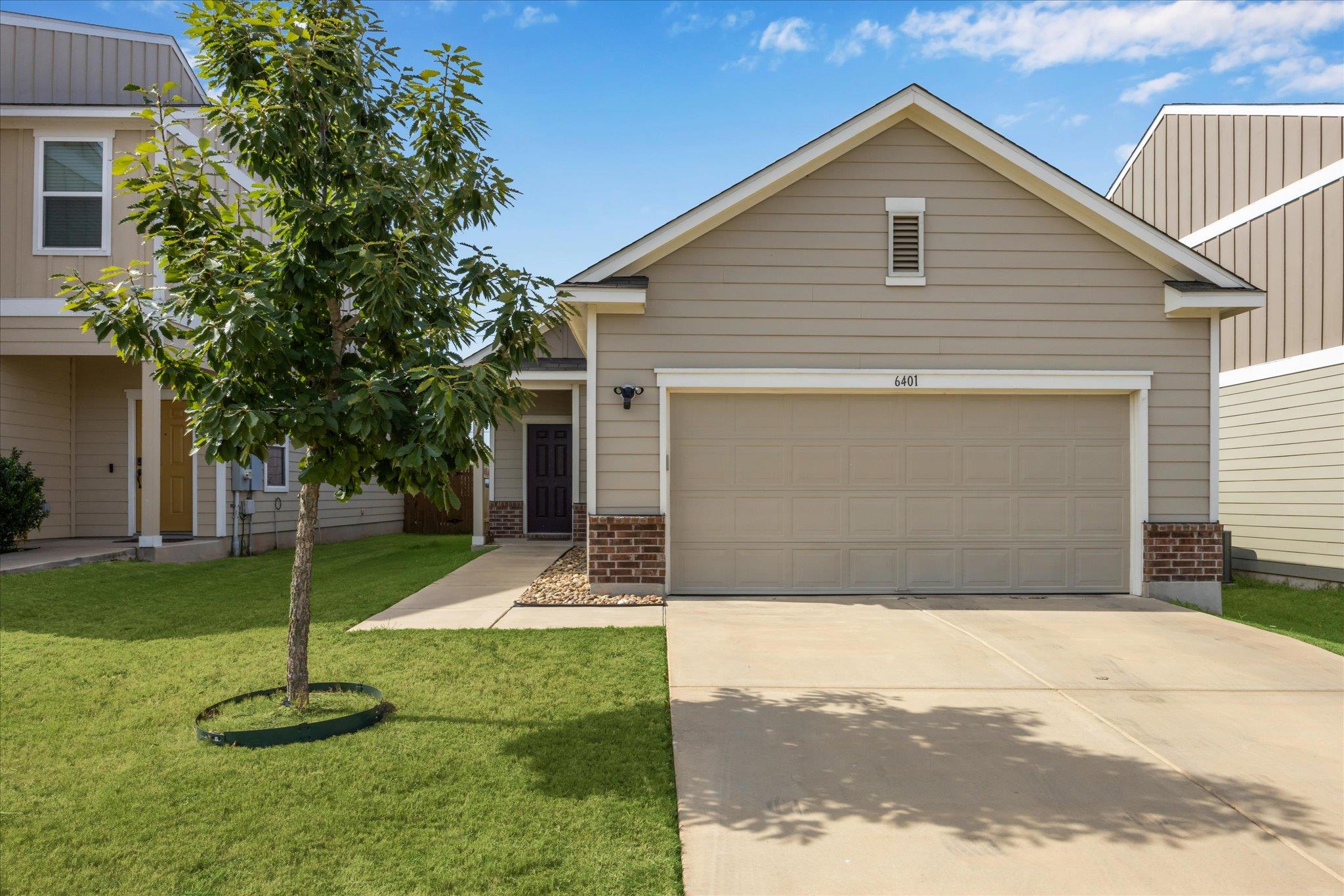 Listing photo 1 of 6401  Graymont Dr