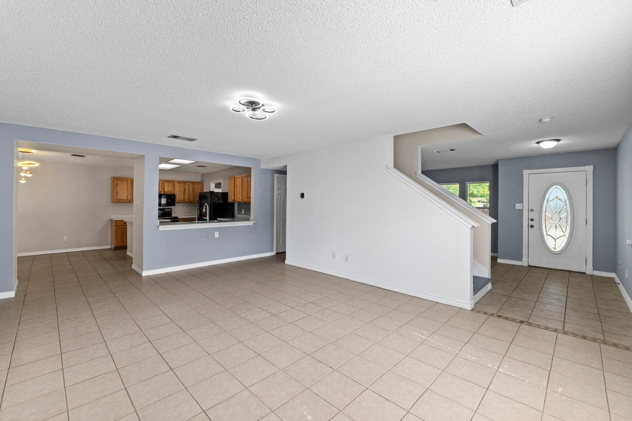 Listing photo 1 of 1704  Matagorda Dr