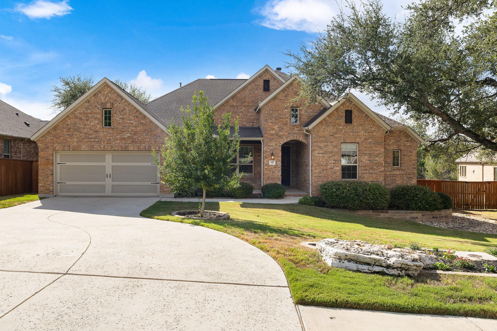 Listing photo 1 of 228  Lake Rim Cir
